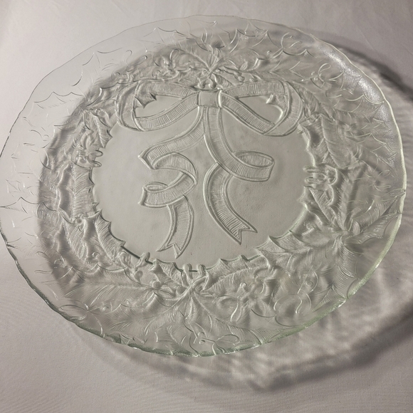 Glass Christmas Ribbon Platter - Picture 2 of 2